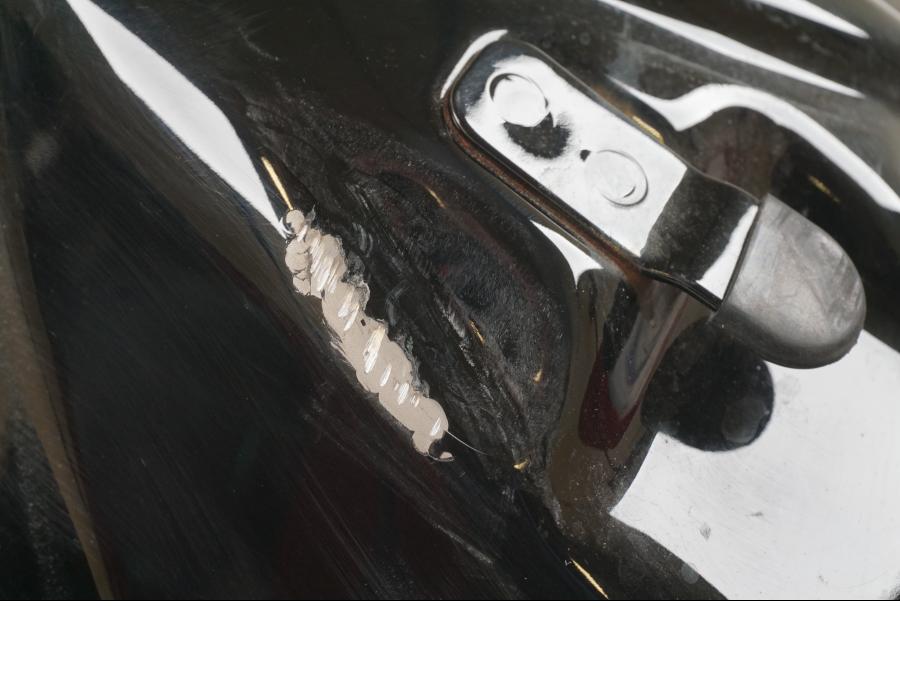 Höger sida på Bensintank från en Suzuki GSX-R 1000 -2007 motorcykel.