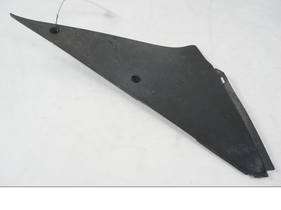 Baksidan på Sidkåpa innerplast från en Kawasaki ZX-6R -2005 motorcykel.