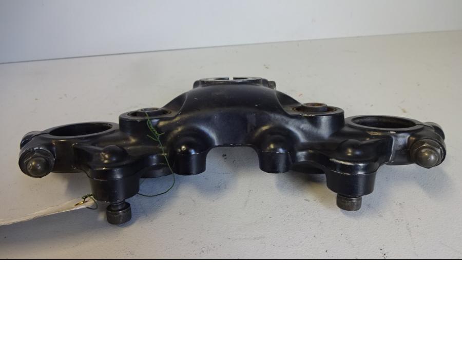 Höger sida på Gaffelkrona från en Yamaha XV 750 -1983 motorcykel.