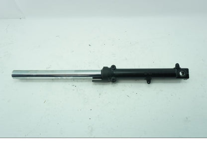 Baksidan på Gaffelben från en Triumph Bonneville -2001 motorcykel.