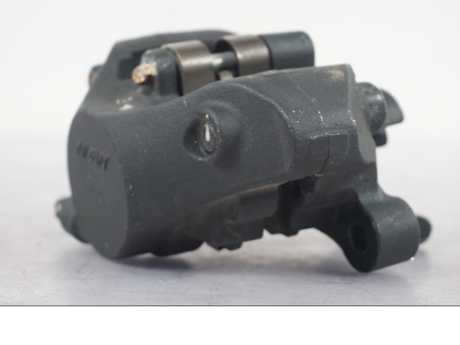 Vänster sida på Bromsok från en Kawasaki GTR 1400 -2008 motorcykel.