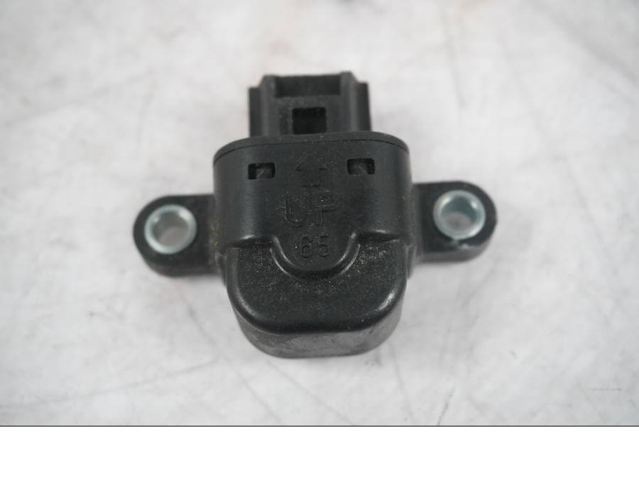 Baksidan på Tilt Sensor från en Kawasaki ZX-10R -2008 motorcykel.