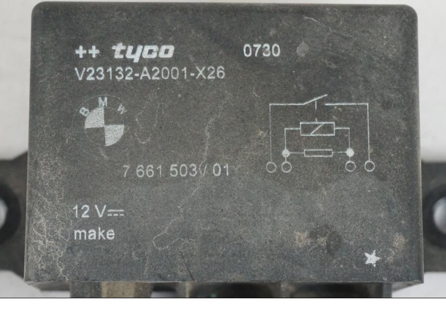 Baksidan på Startrelä från en BMW F 800 GS -2008 motorcykel.