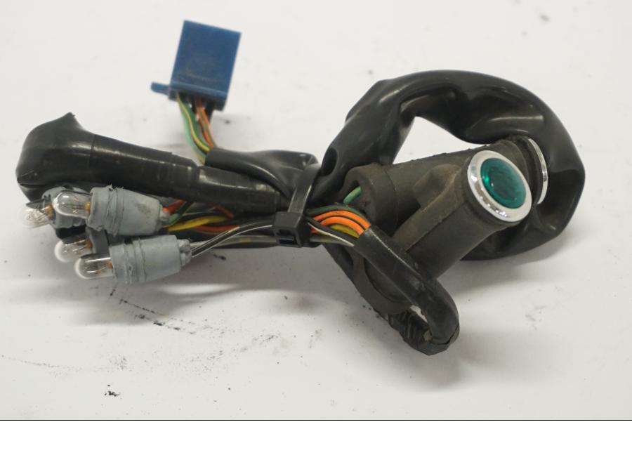 Framsidan på Kontrollampor från en Suzuki VZ 800 -1998 motorcykel.