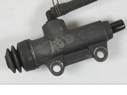 Snett uppifrån på Bromshuvudcylinder från en Aprilia RS 125 -2000 motorcykel.