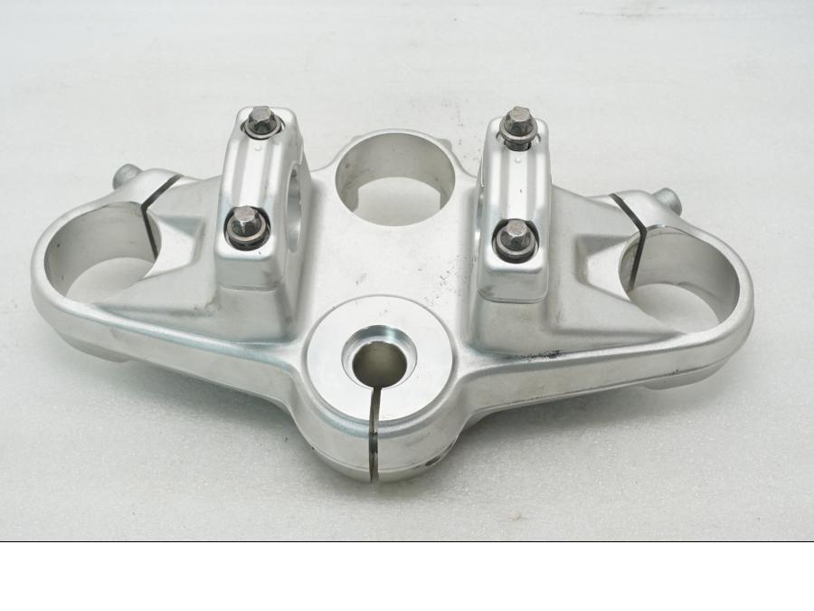 Baksidan på Gaffelkrona från en BMW F 800 R -2011 motorcykel.