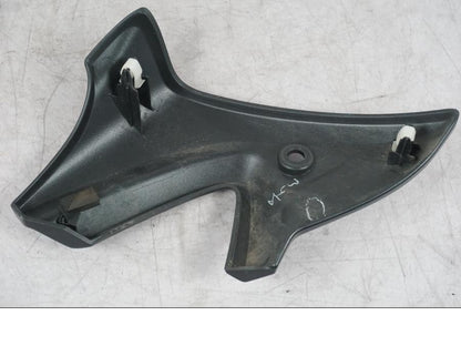 Extrabild1 på Strålkastarkåpa från en Suzuki GSF 1250 -2010 motorcykel.