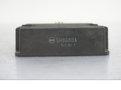 Höger sida på Likriktare från en Kawasaki Z 900 -2019 motorcykel.