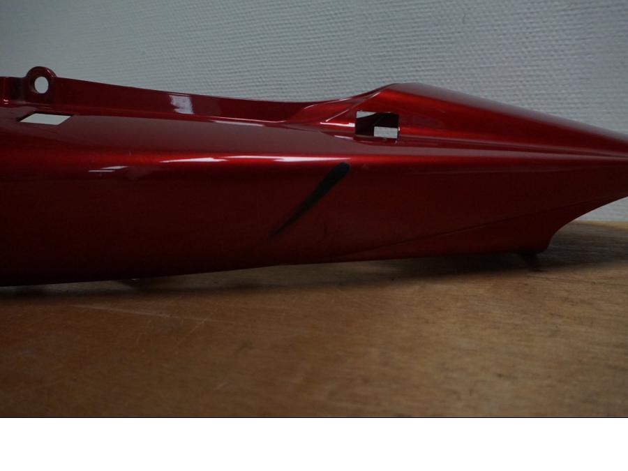 Baksidan på Bakvinge från en Yamaha FZS 1000 -2001 motorcykel.