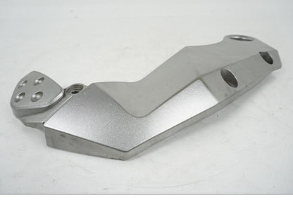 Snett uppifrån på Ramskydd från en Kawasaki Z 750 -2006 motorcykel.