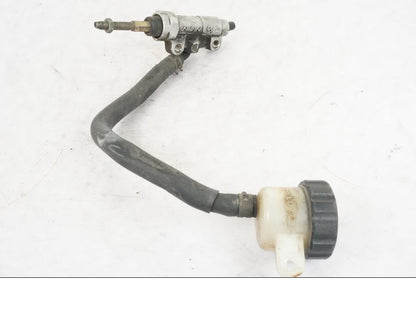 Framsidan på Bromshuvudcylinder från en Yamaha XVS 1100 -2000 motorcykel.