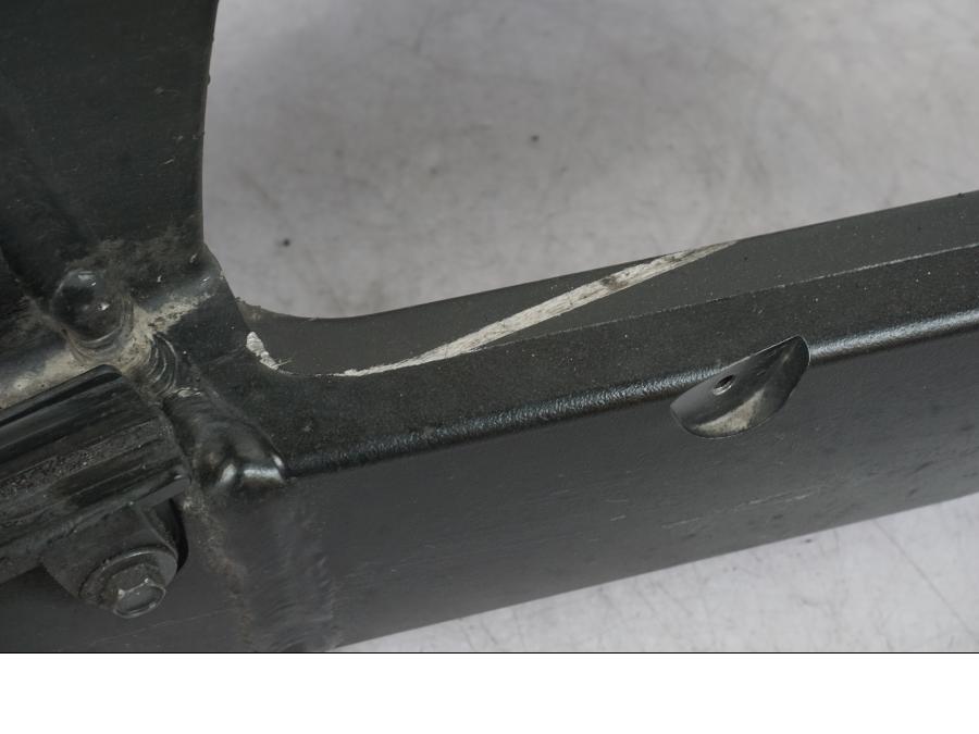 Vänster sida på Sving från en Suzuki GSX-R 1000 -2007 motorcykel.