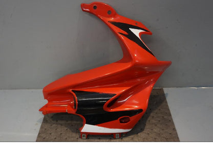 Framsidan på Toppkåpa från en Honda NSR 125 -1998 motorcykel.