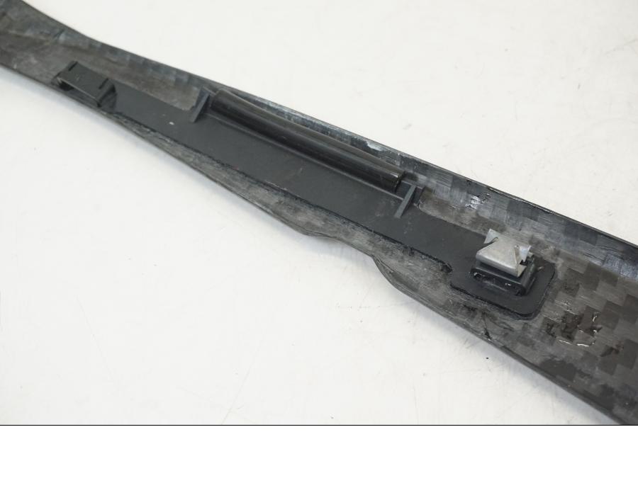 Extrabild1 på Tankkåpa från en Triumph Speed Triple -2021 motorcykel.