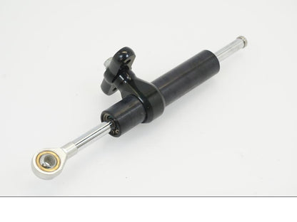 Vänster sida på Styrdämpare från en KTM 1290 Super Duke -2020 motorcykel.