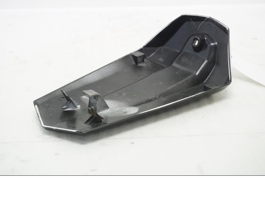 Vänster sida på Kuts från en Yamaha YZF-R 125 -2008 motorcykel.