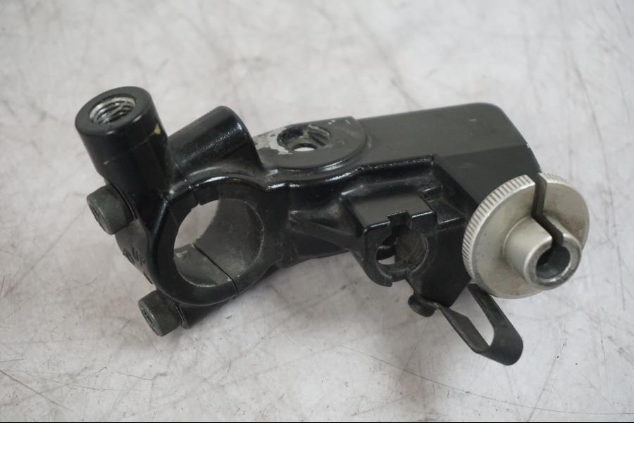 Framsidan på Kopplingsklo från en Triumph Tiger -2009 motorcykel.