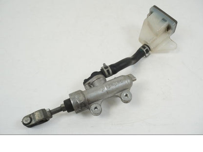 Framsidan på Bromshuvudcylinder från en Suzuki GSX-R 1000 -2003 motorcykel.