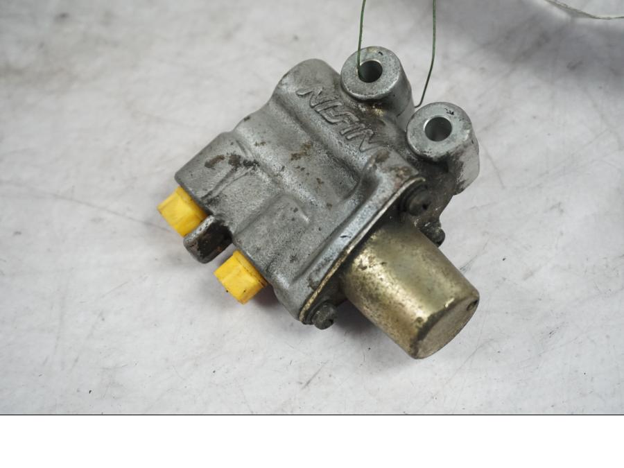 Framsidan på Bromsventil från en Honda XL 1000 V -1999 motorcykel.