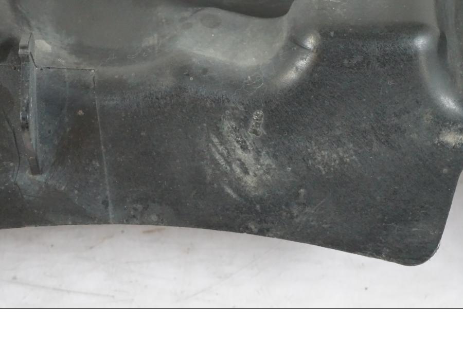 Vänster sida på Vattenkylkåpa från en Suzuki GSX-R 750 -2007 motorcykel.