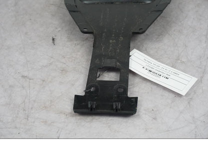 Snett nerifrån på Undertail från en Yamaha MT-09 -2024 motorcykel.