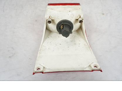 Snett uppifrån på Baklampa från en BMW R 850 R -2004 motorcykel.