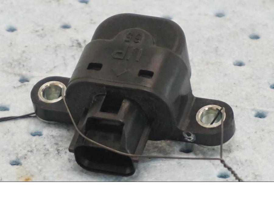 Framsidan på Tilt Sensor från en Kawasaki Z 900 -2019 motorcykel.