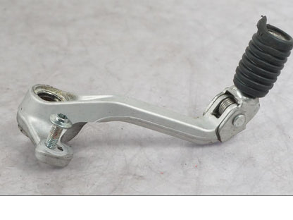 Snett nerifrån på Växelpedal från en Ducati Multistrada V4 -2024 motorcykel.