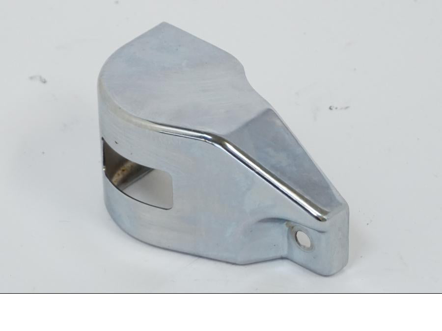 Vänster sida på Bromsvätskebehållarkåpa från en Kawasaki VN 1500 -2002 motorcykel.