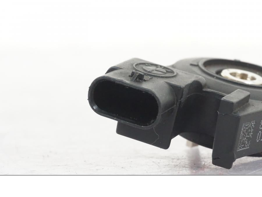 Baksidan på Sidostödsbrytare från en BMW R 1250 GS -2019 motorcykel.