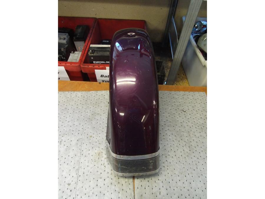 Höger sida på Framskärm från en H-D Touring Road King FLHR/I -1997 motorcykel.