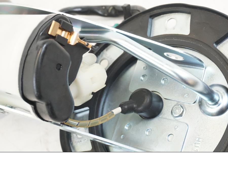 Extrabild1 på Bensinpump insprut från en Honda CB 600 F -2008 motorcykel.