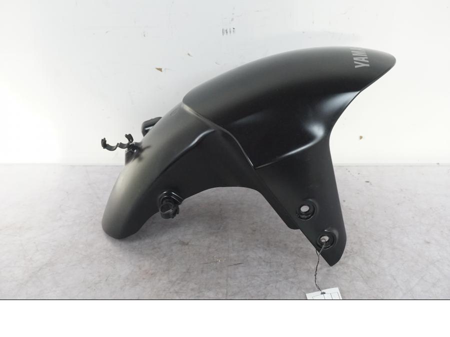 Baksidan på Framskärm från en Yamaha MT-09 -2024 motorcykel.