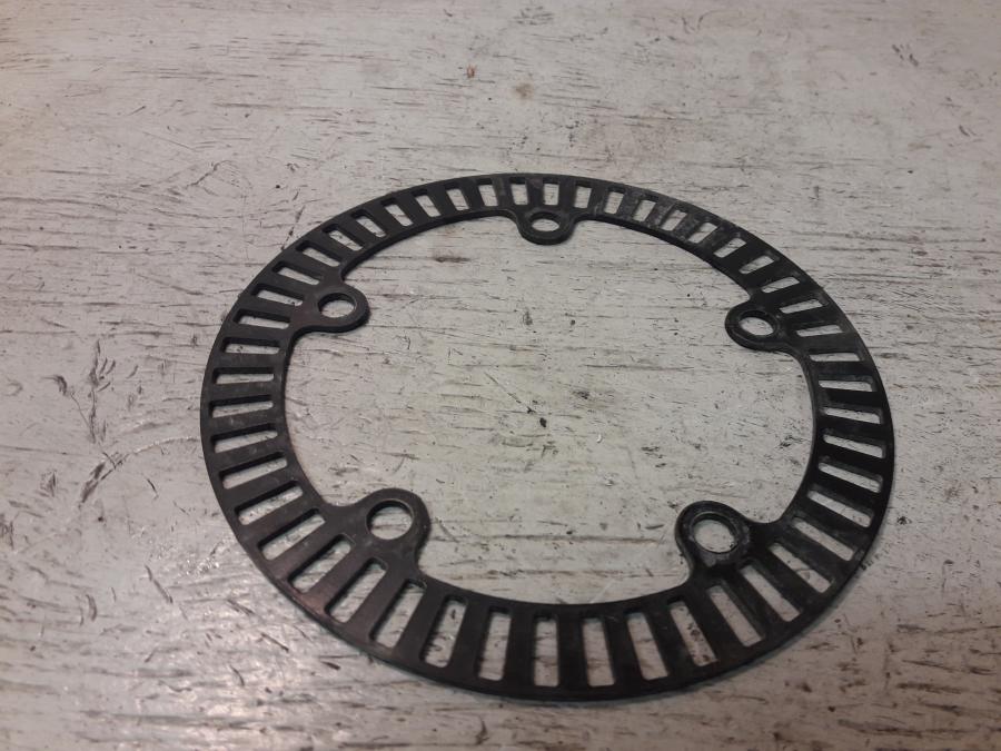 Framsidan på ABS krans från en KTM 1290 Super Duke -2016 motorcykel.