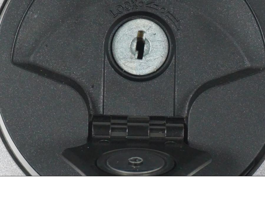 Extrabild4 på <p>Låssats från Kawasaki Z 800 ABS 2014.</p>

<p>1st nyckel, tändningslås, immobilizer, immobilizer amplifier, tanklock, sadellås och CDI/ECU.</p> motorcykel.