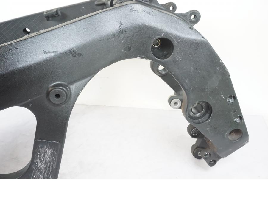 Snett uppifrån på Ram från en Suzuki GSX-R 750 -2007 motorcykel.