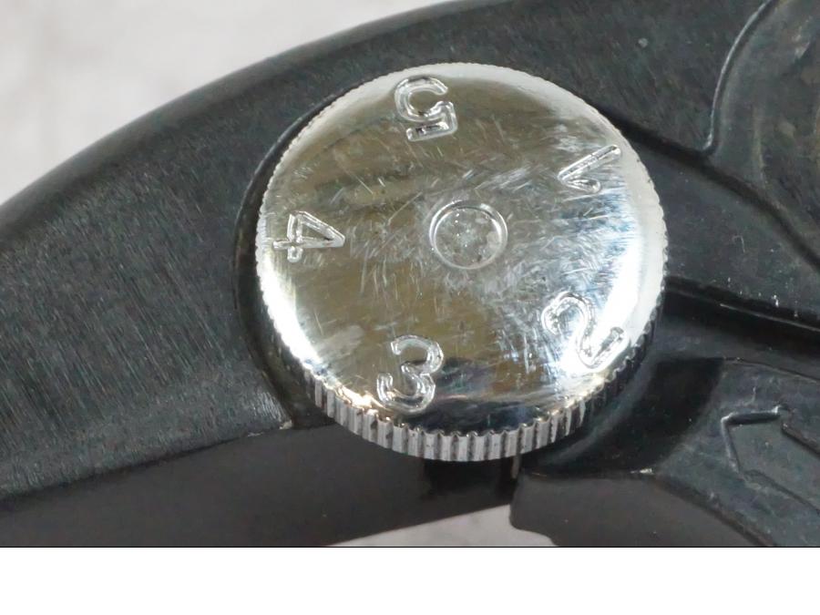 Snett uppifrån på Kopplingsgrepp från en Buell 1125 R -2008 motorcykel.