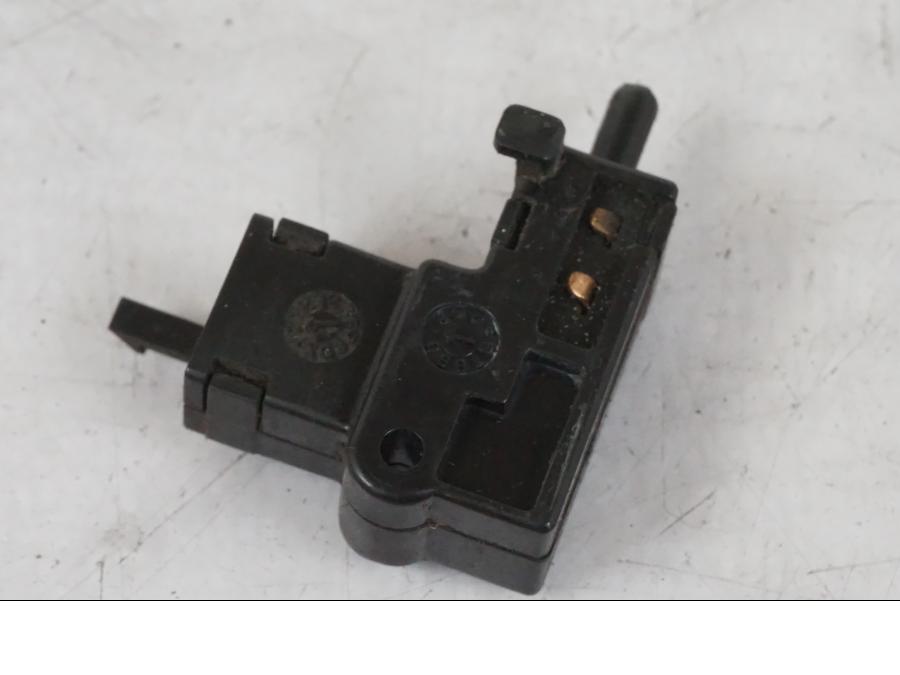 Framsidan på Kopplingskontakt från en Suzuki VL 800 -2002 motorcykel.