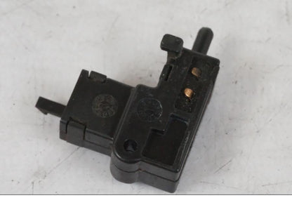 Framsidan på Kopplingskontakt från en Suzuki VL 800 -2002 motorcykel.