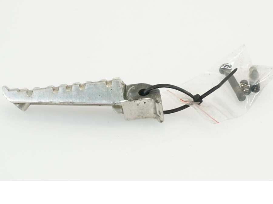 Baksidan på Fotpinne från en Yamaha WR 125 -2010 motorcykel.