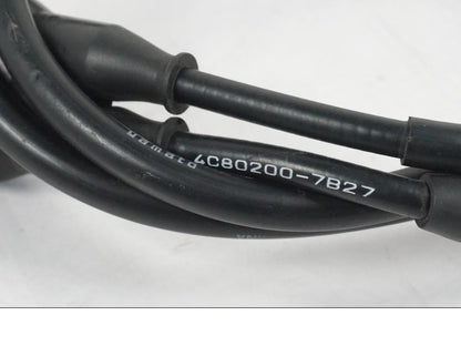 Snett uppifrån på Gasvajer från en Yamaha YZF 1000 R1 -2007 motorcykel.