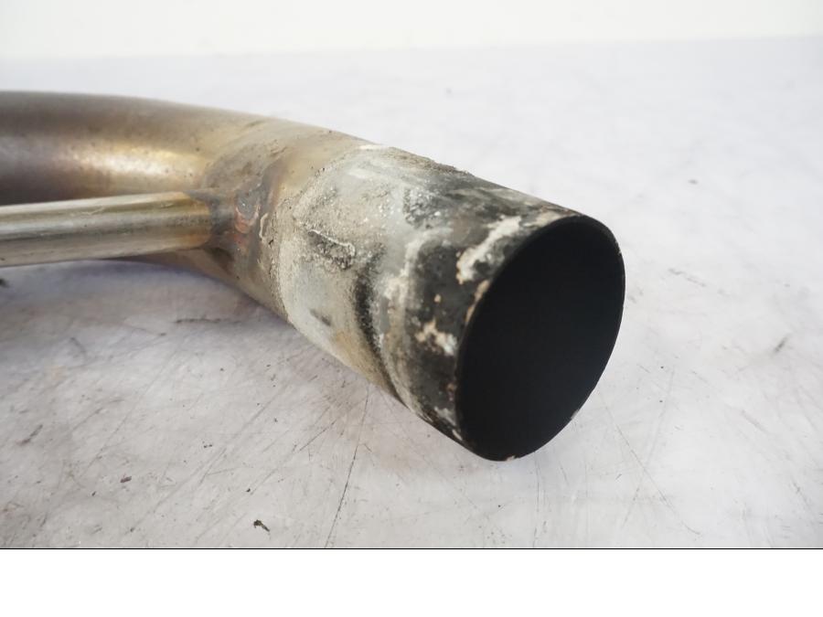 Vänster sida på Grenrör från en Yamaha YZF-R 125 -2008 motorcykel.