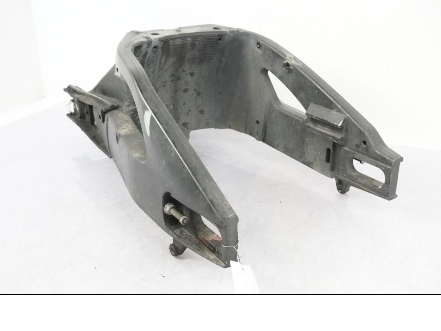 Höger sida på Sving från en Suzuki GSX-R 1000 -2008 motorcykel.