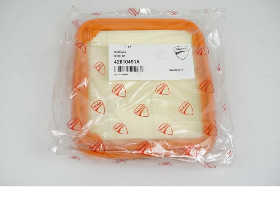 Framsidan på Luftfilter från en Ducati Scrambler 1100 -2023 motorcykel.