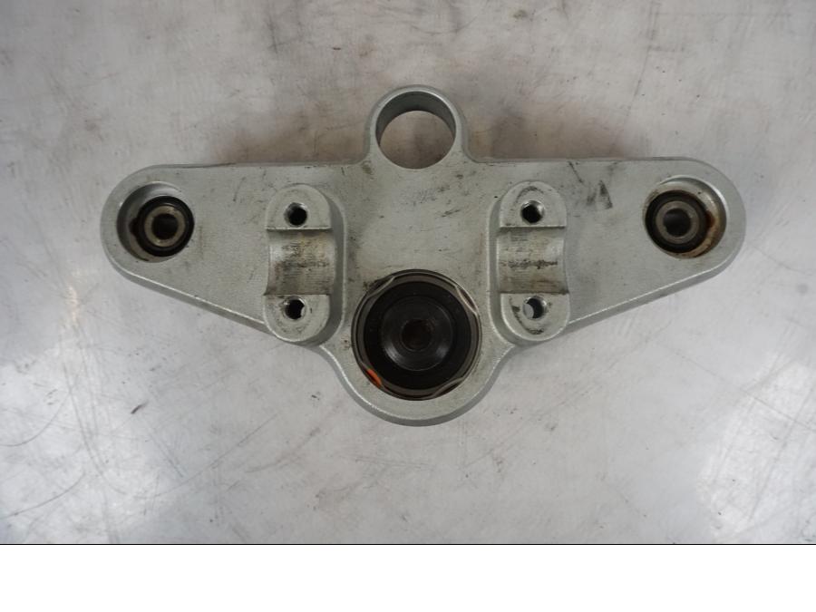 Framsidan på Gaffelkrona från en BMW R 1150 GS -2002 motorcykel.