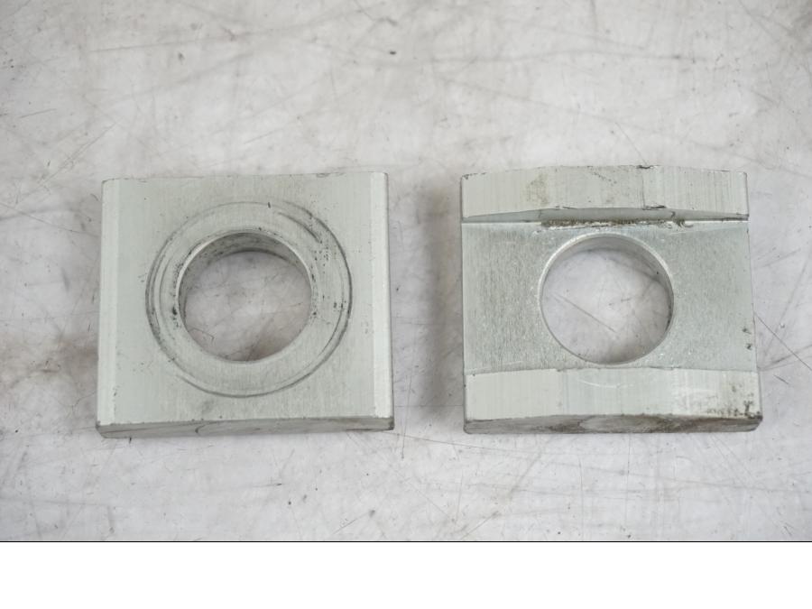 Framsidan på Styrplatta från en Triumph Tiger -2009 motorcykel.