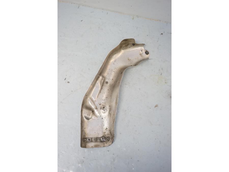 Baksidan på Värmeskydd från en Honda CBR 1000 RR -2004 motorcykel.