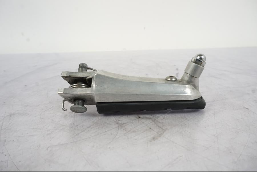 Höger sida på Fotpinne från en Honda VFR 1200 -2010 motorcykel.