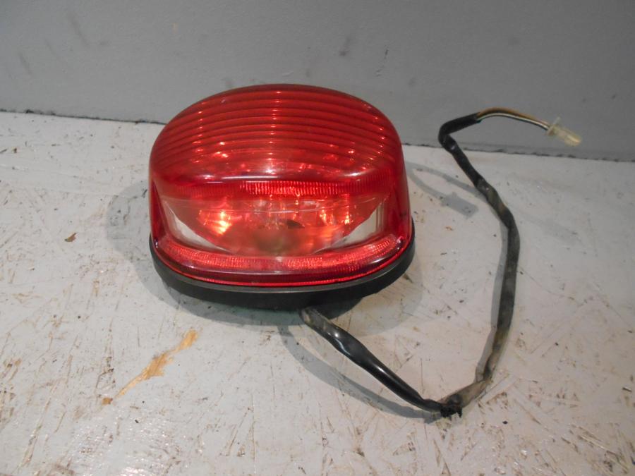 Baksidan på Baklampa från en Suzuki VZ 800 -2000 motorcykel.