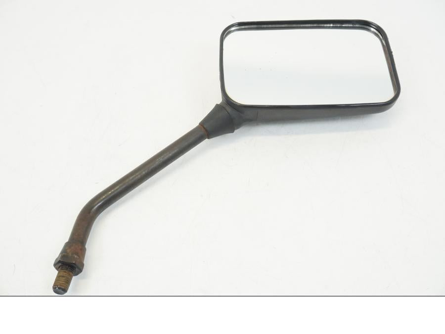 Framsidan på Backspegel från en Honda CB 750 -2002 motorcykel.